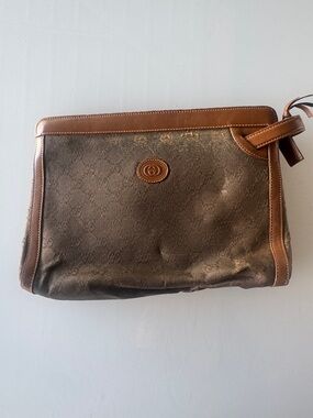 Gucci Brown Monogram Clutch with Tan Leather Trim - project bag